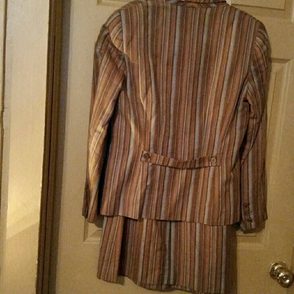 2PC Ladies Skirt Suit